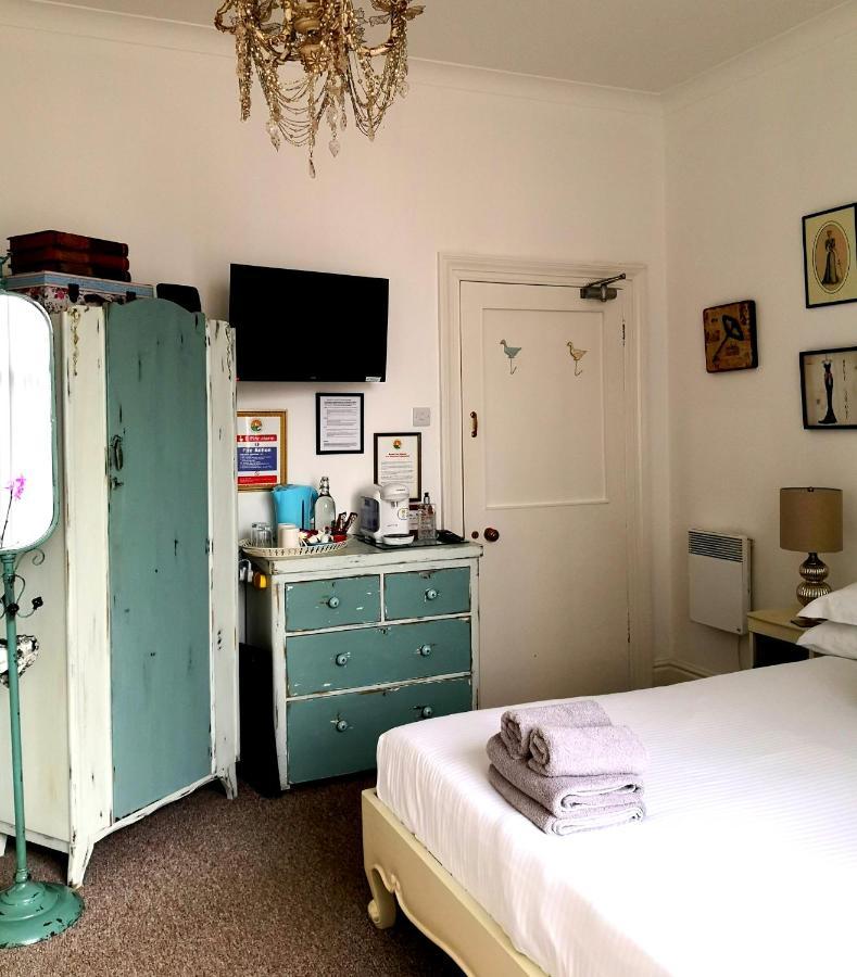 Sunset Guest House Hunstanton Εξωτερικό φωτογραφία A room at the Old Ship Inn