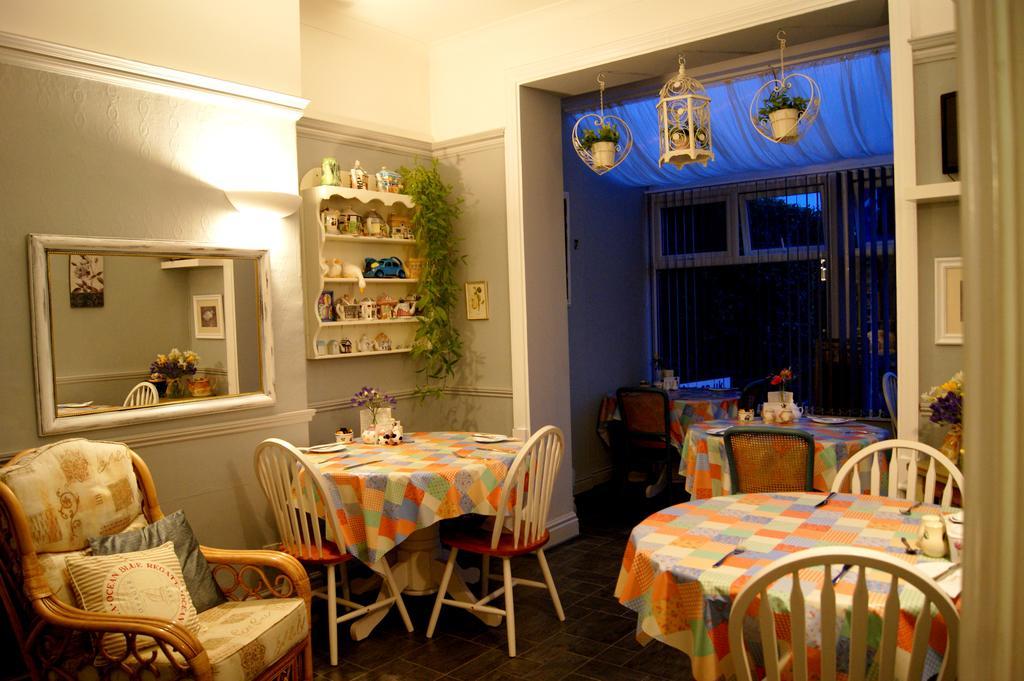 Sunset Guest House Hunstanton Εξωτερικό φωτογραφία The interior of a typical tearoom