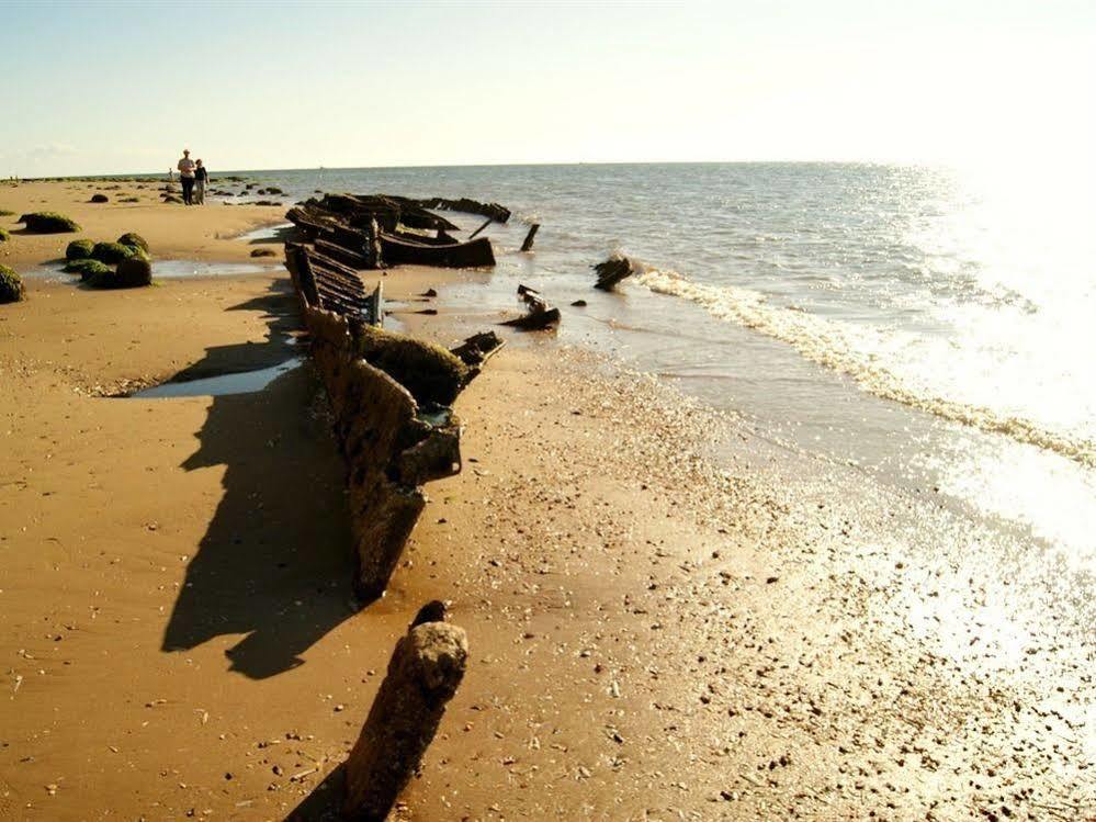 Sunset Guest House Hunstanton Εξωτερικό φωτογραφία The wreck of the SS Norge